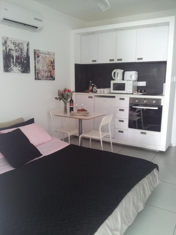 פריווליה Yialos Holiday Apartments מראה חיצוני תמונה